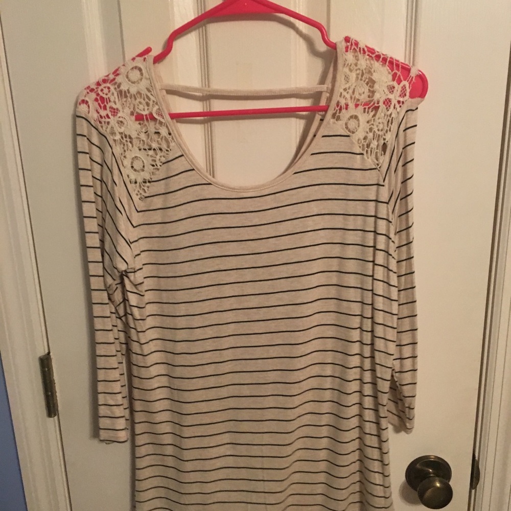 Black and Cream Stripped Top NWT